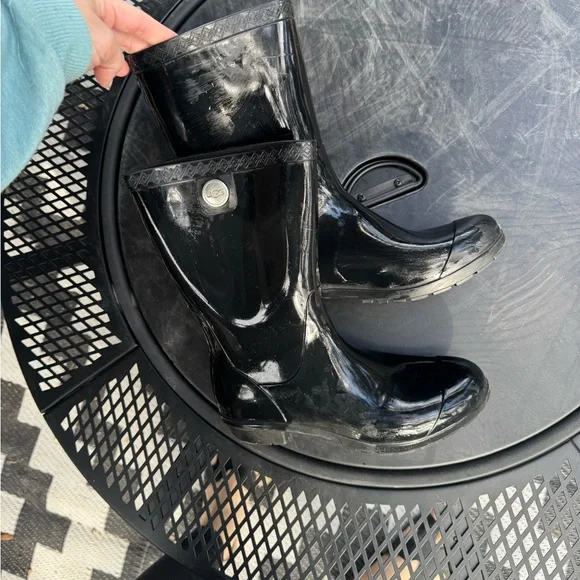 UGG Glossy Black Women's Rain Boots - Picture 1 of 7